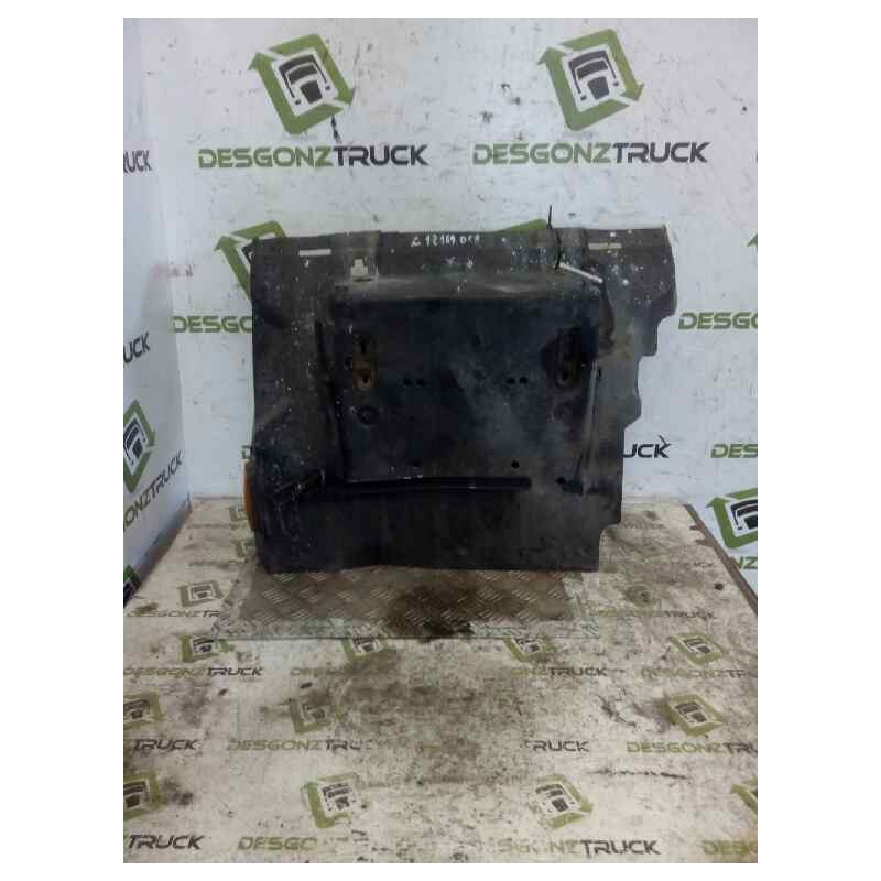 Recambio de guardabarros trasero derecho para renault premium route 2006 fas 4x2 larga distancia referencia OEM IAM DELANTERO  