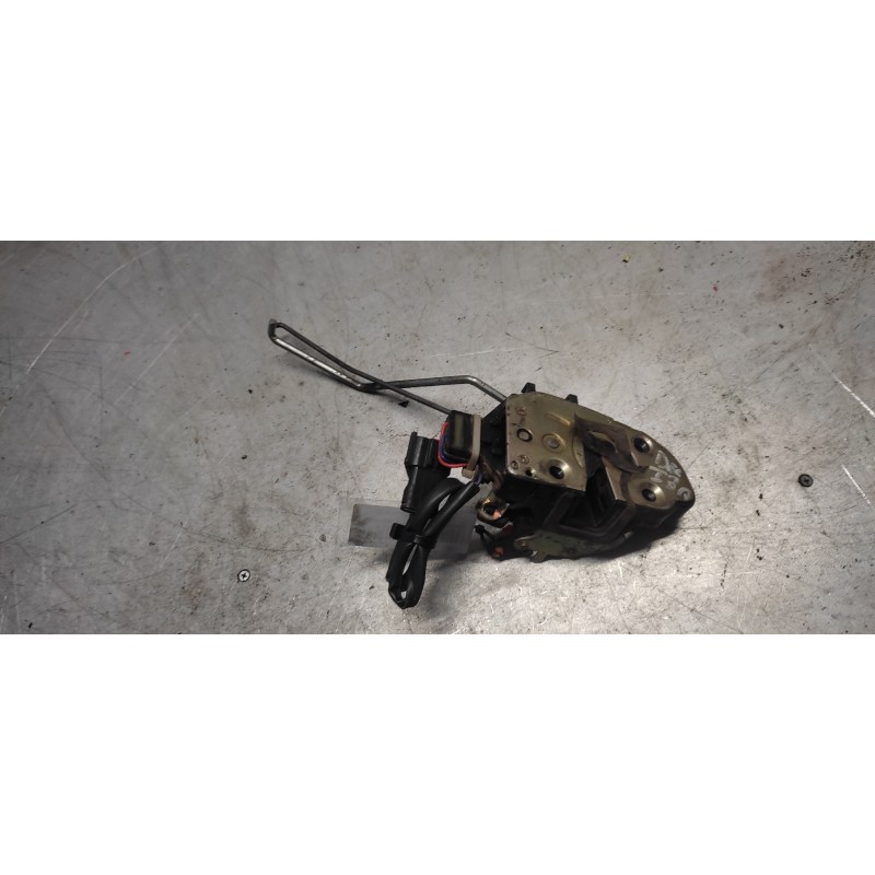 Recambio de cerradura puerta trasera izquierda para kia shuma 1.5 comfort 5 berlina referencia OEM IAM  3 PINS 