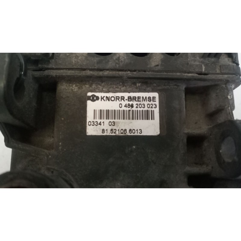 Recambio de valvula aire para man tg - a 18.410 12.0 diesel referencia OEM IAM 81521066013 valvula ebs 0486203023 - Blanco 2