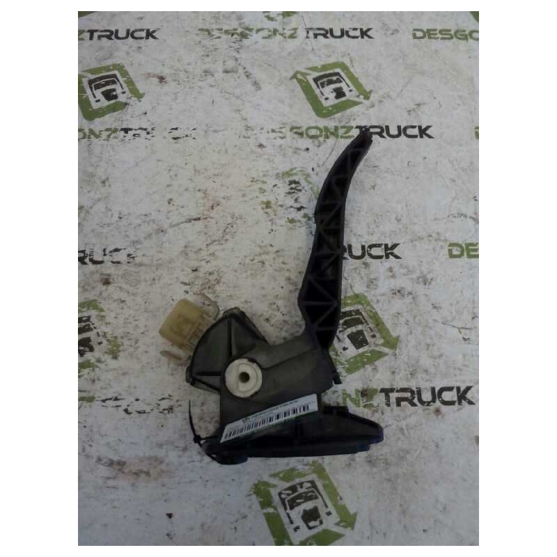 Recambio de pedal acelerador para ford transit mod.2000 caja abierta ft 350 2.4 largo referencia OEM IAM 22112004TIP32B359 - Blanco