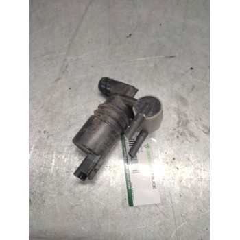 Recambio de bomba limpia para peugeot 5008 referencia OEM IAM 9643447980  2 PINS