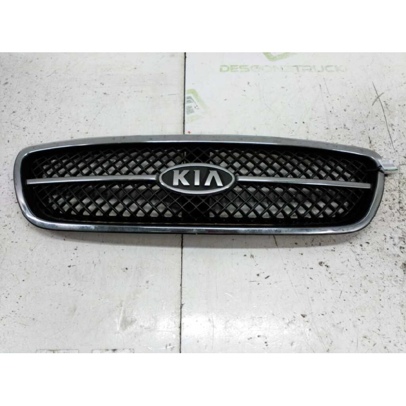 Recambio de rejilla delantera central para kia carnival ii 2.9 cdri ex referencia OEM IAM   