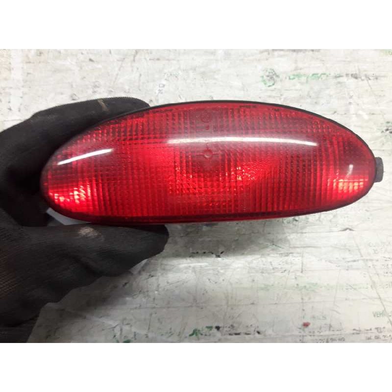 Recambio de luz central de freno para peugeot 206 berlina xr referencia OEM IAM 12F002  