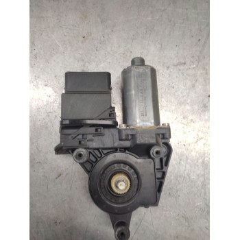 MOTOR ELEVALUNAS TRASERO DERECHO 101438200 