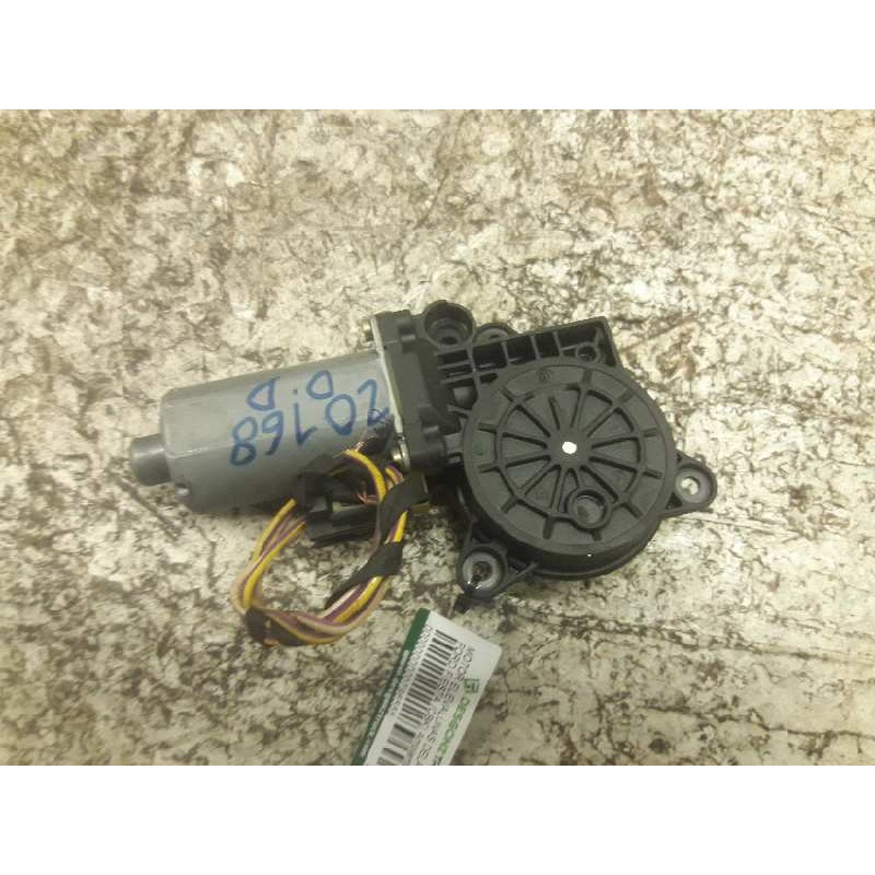 Recambio de motor elevalunas delantero derecho para ford fiesta (cbk) ambiente referencia OEM IAM 0130821939  