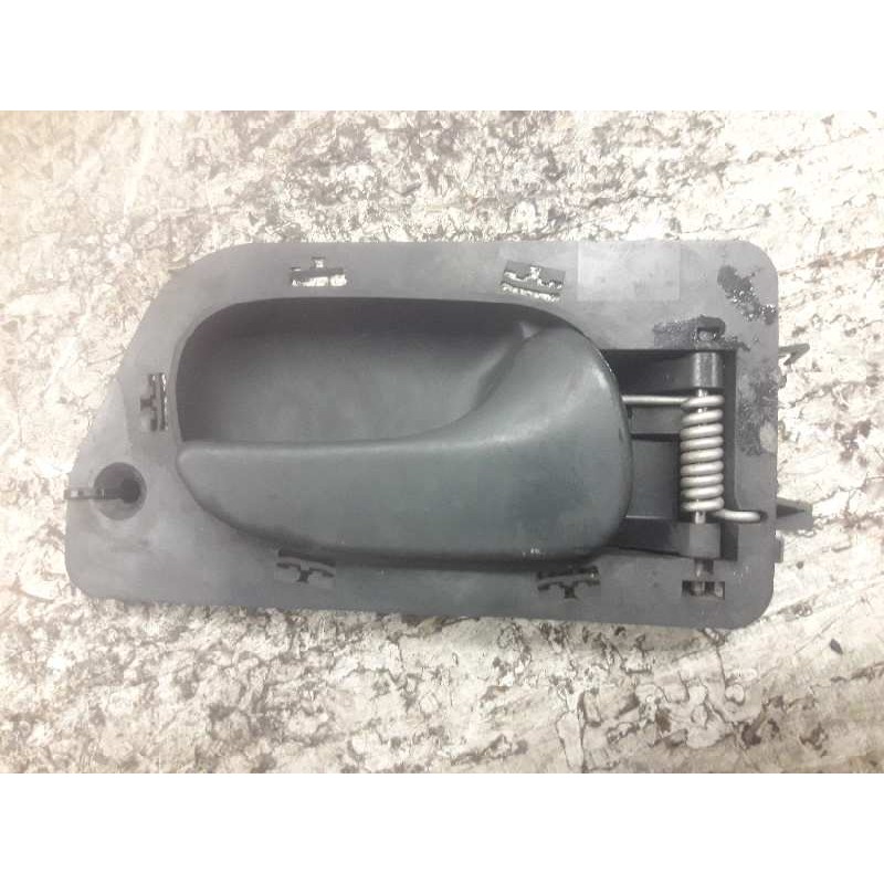 Recambio de maneta interior trasera derecha para renault laguna (b56) 1.6 referencia OEM IAM 7700841897J 7700823285N 92000011L