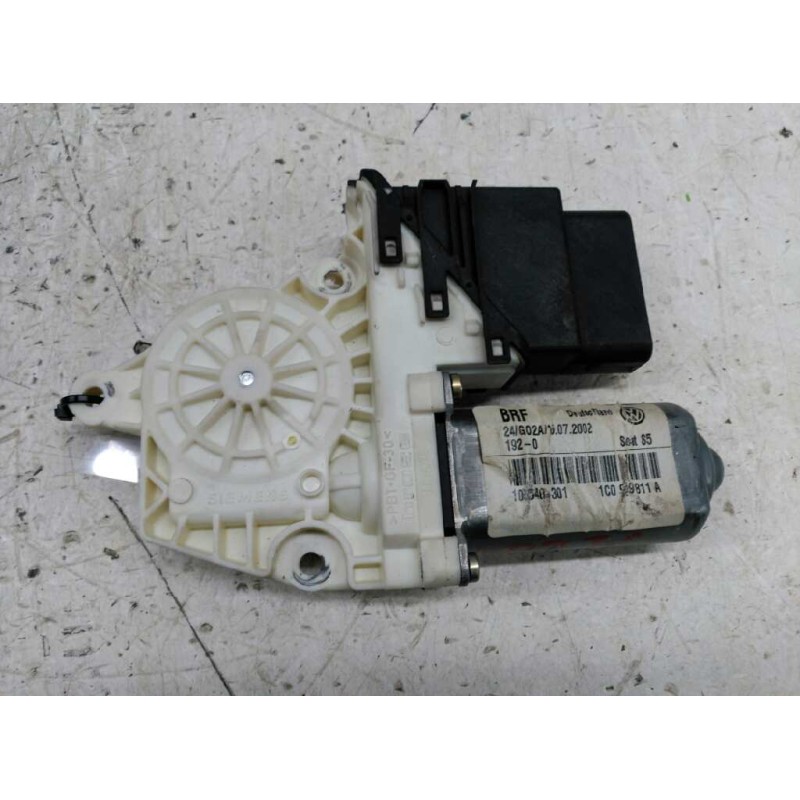 Recambio de motor elevalunas trasero izquierdo para seat toledo (1m2) select referencia OEM IAM 1C0959811A  