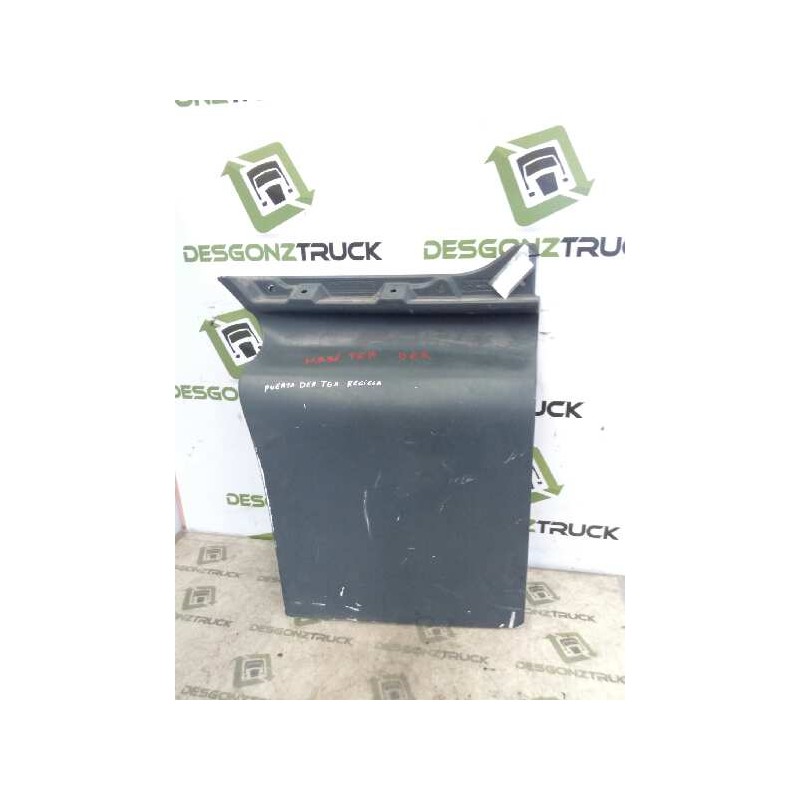 Recambio de moldura puerta delantera derecha para man trucks tga 18.430 18.430 fac (430-440 cv) referencia OEM IAM   