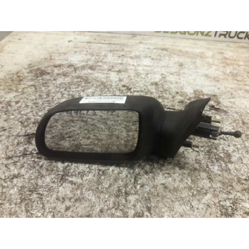 Recambio de retrovisor izquierdo para renault 19 (b/c/l53) 1.2 referencia OEM IAM  MANUAL 