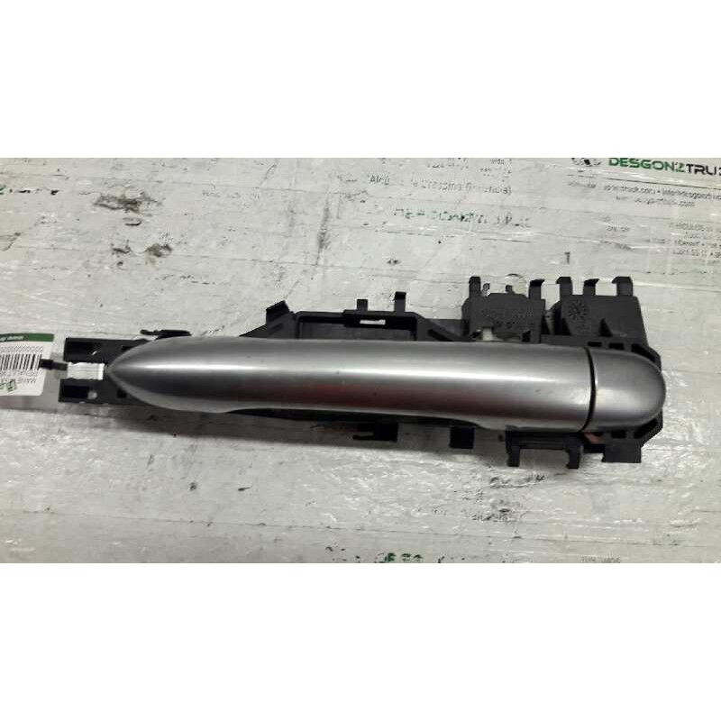 Recambio de maneta exterior trasera derecha para renault megane ii berlina 5p confort expression referencia OEM IAM 8200028464  