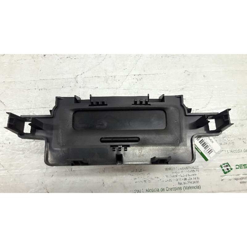 Recambio de pantalla multifuncion para renault megane ii berlina 5p confort expression referencia OEM IAM 8200107839  