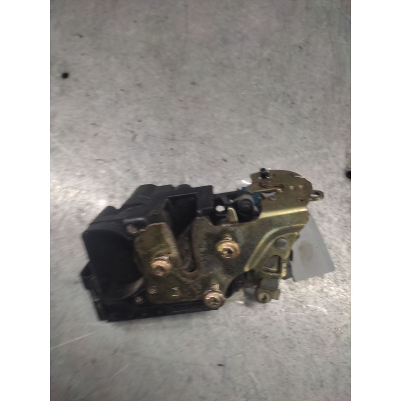 Recambio de cerradura puerta delantera izquierda para daewoo nubira berlina cdx referencia OEM IAM   