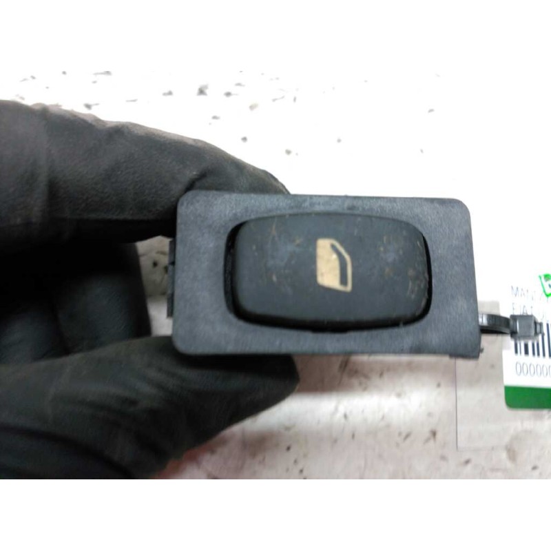 Recambio de mando elevalunas trasero izquierdo para fiat ulysse (179) 2.2 jtd admiral referencia OEM IAM 14889170XT  