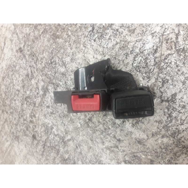 Recambio de enganche de cinturon trasero central para renault clio iii 20 aniversario referencia OEM IAM 33047162 684024 