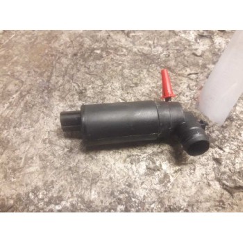 Recambio de bomba limpia para toyota corolla (e12) 1.6 linea luna berlina referencia OEM IAM  2 PINS 