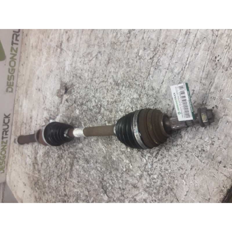 Recambio de transmision delantera derecha para renault clio iii 20 aniversario referencia OEM IAM 8200499586  