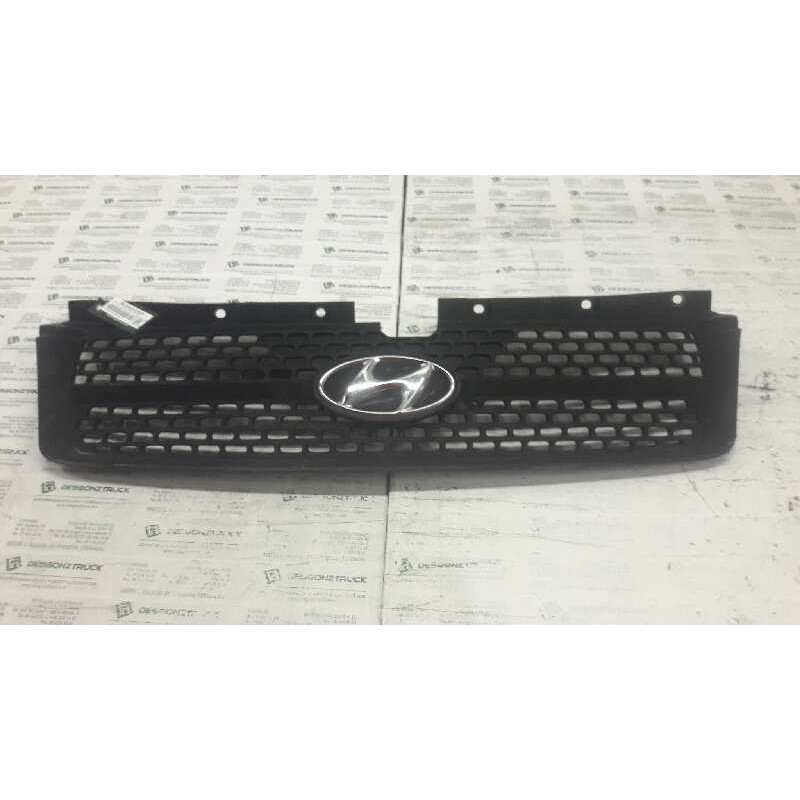 Recambio de rejilla delantera central para hyundai matrix (fc) 1.6 gls edition-plus referencia OEM IAM 8656117400  