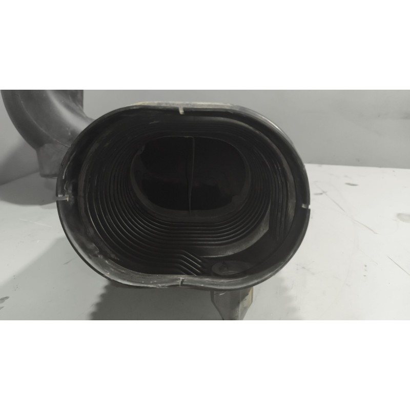 Recambio de tubo admision para renault serie t 12.8 diesel referencia OEM IAM 21627374 3
