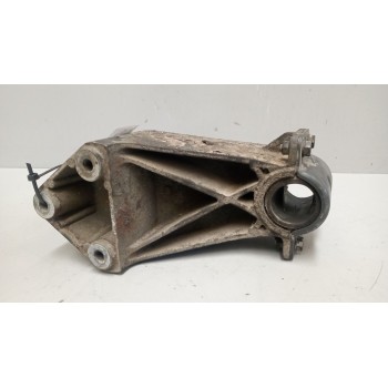 Recambio de soporte guardabarros trasero para daf serie xf105.xxx 12.9 diesel referencia OEM IAM   