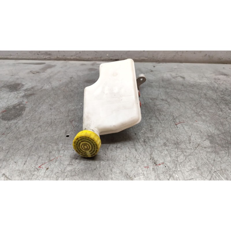 Recambio de bomba freno para citroën c3 lx referencia OEM IAM 0204054032 - Blanco 3