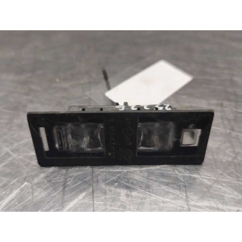 Recambio de piloto matricula para audi q3 (f3b) 35 tdi quattro referencia OEM IAM 8W6943021A  