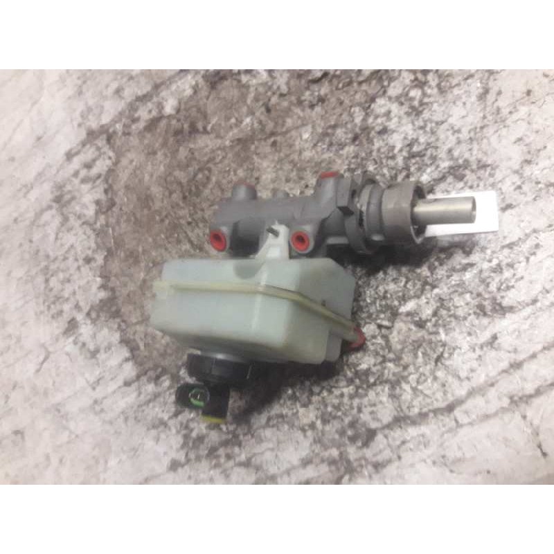Recambio de bomba freno para renault master combi desde '98 2.5 diesel referencia OEM IAM 310001 7700314757 - Blanco 2