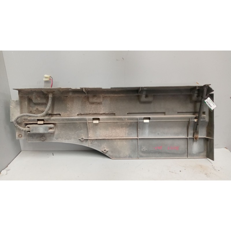 Recambio de moldura trasera cabina para daf serie xf105.460 12.9 diesel referencia OEM IAM 1855611 - Blanco 2