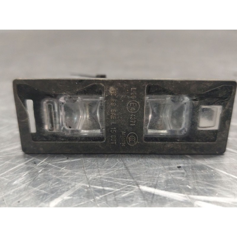 Recambio de piloto matricula para audi q3 (f3b) 35 tdi quattro referencia OEM IAM 8W6943021A  