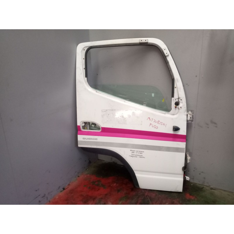 Recambio de puerta delantera derecha para mitsubishi canter 3c13 referencia OEM IAM   