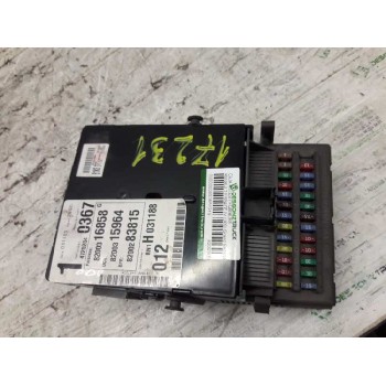 CAJA RELES / FUSIBLES 8200316858 8200283815 8200004201