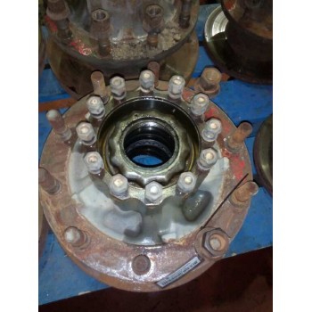 Recambio de buje trasero derecho para volvo fl 618 interc. 180/210/220/250 fg 180/220/250 kw e3 largo (lh1 o l2h1) referencia OE