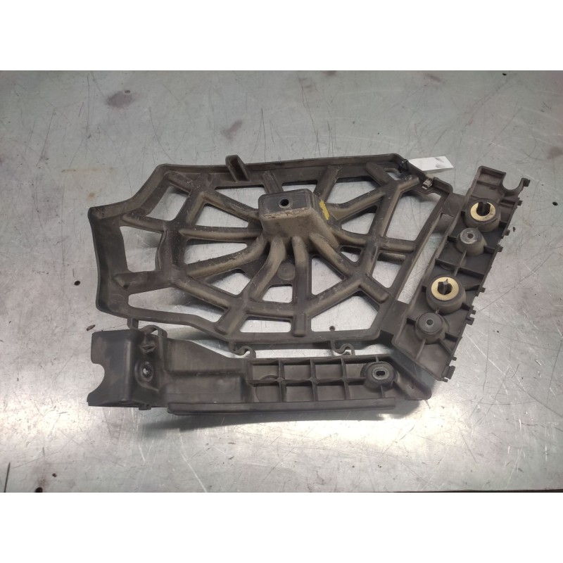 Recambio de soportes paragolpes para renault grand scénic iii (jz0/1_) 1.5 dci referencia OEM IAM 850440008R  TRASERO DERECHO - Granate 2