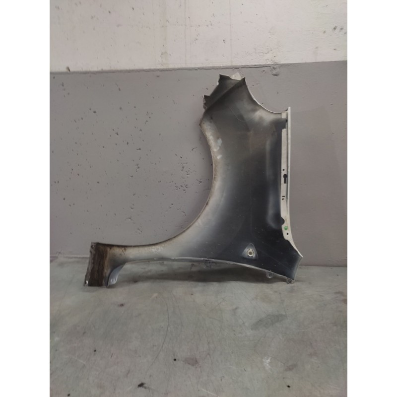 Recambio de aleta delantera derecha para renault kangoo dynamique referencia OEM IAM - Blanco 2