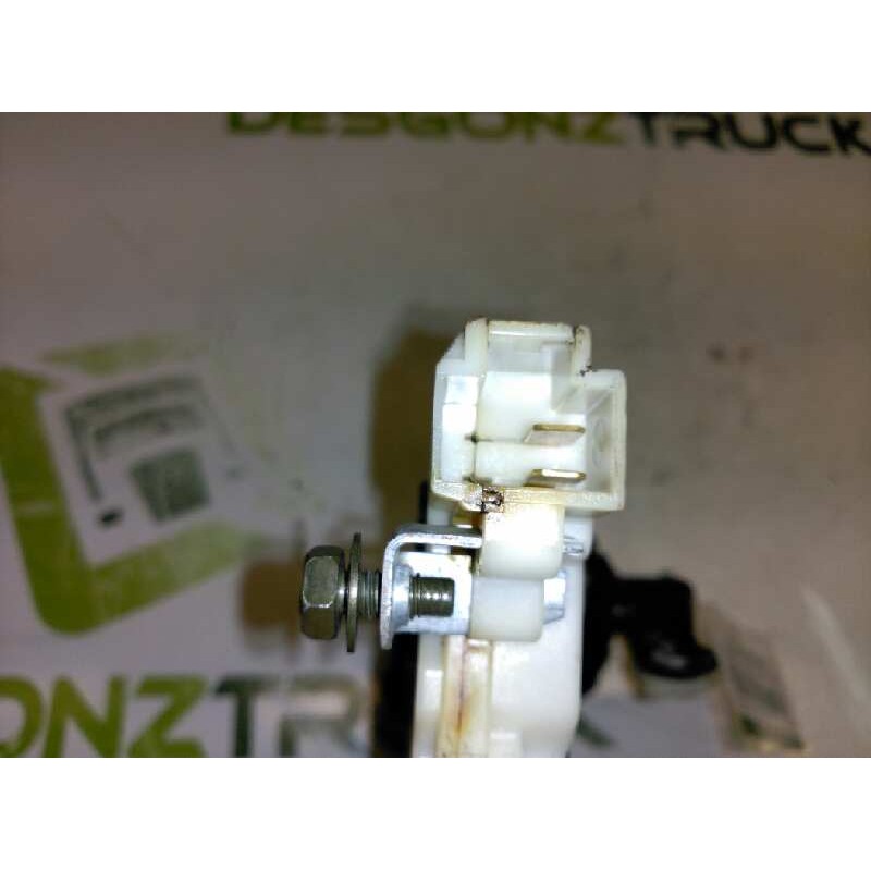 Recambio de cerradura puerta trasera derecha para nissan almera (n15) lx referencia OEM IAM - Rojo 3