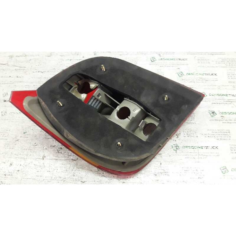 Recambio de piloto trasero derecho para ford fiesta berl./courier surf referencia OEM IAM 89FG13A602 2