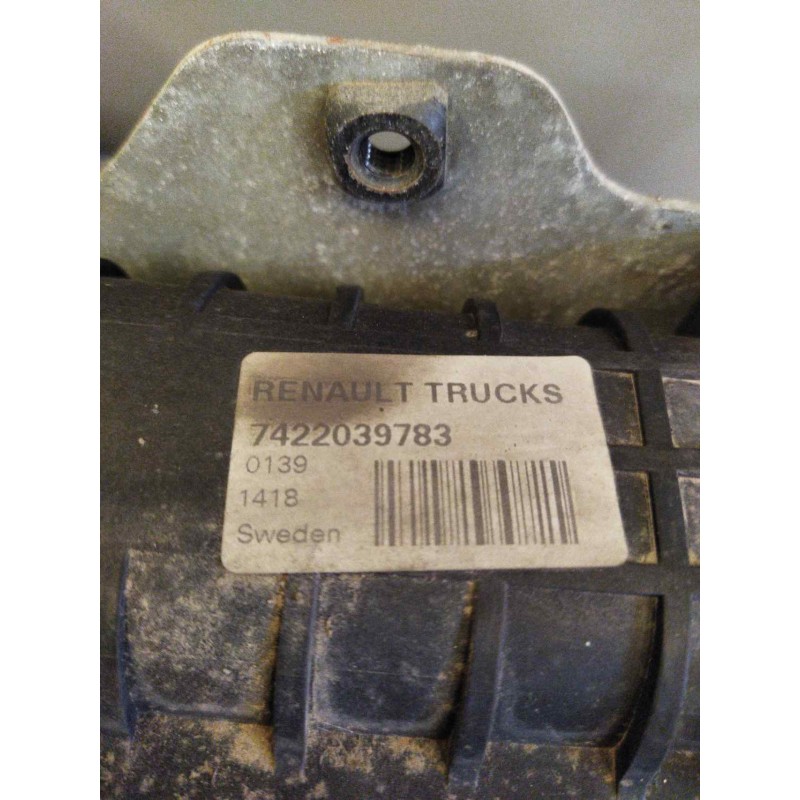 Recambio de radiador agua para renault serie t fg 4x2 cabina high-sleeper referencia OEM IAM 7422039783 2