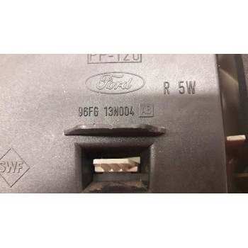 Recambio de piloto trasero derecho para ford fiesta berlina ghia referencia OEM IAM 96FG13N004  