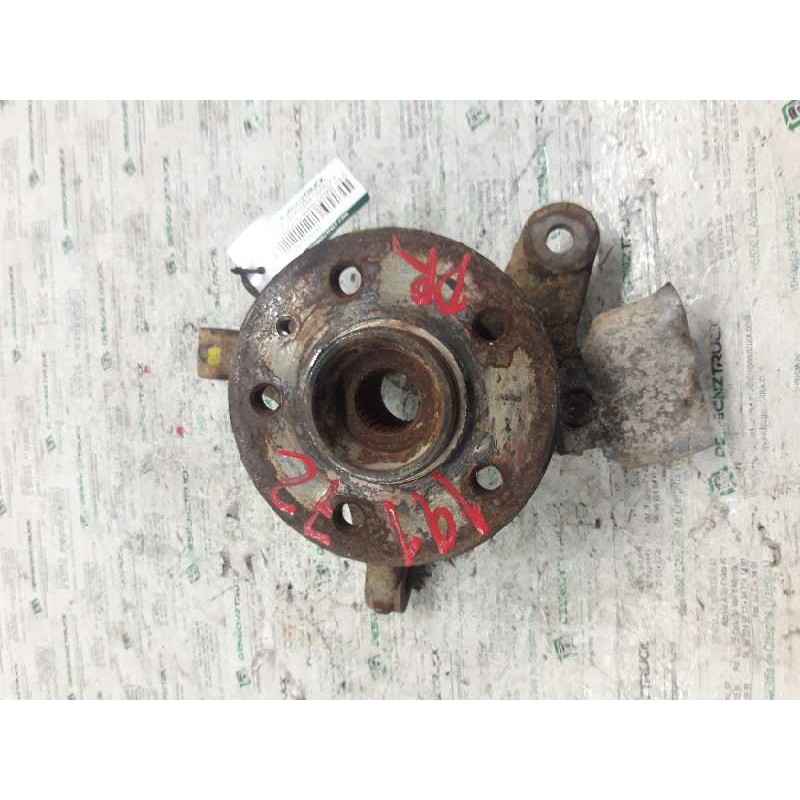 Recambio de mangueta delantera derecha para mercedes-benz vito (w638) combi 108 d  (638.164) referencia OEM IAM   