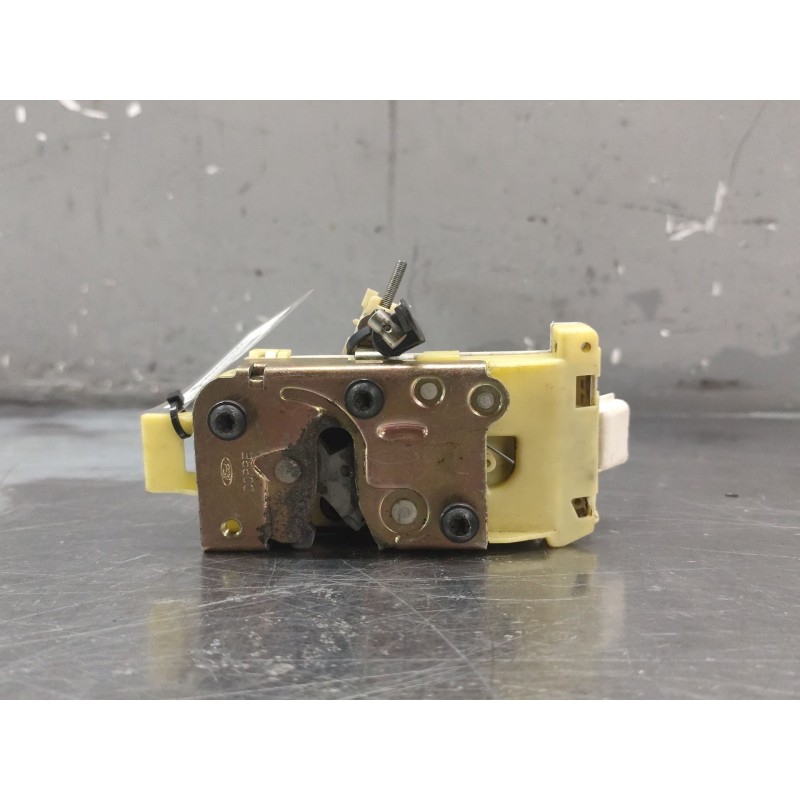 Recambio de cerradura puerta trasera derecha para ford focus turnier (cak) ghia referencia OEM IAM 4057985  
