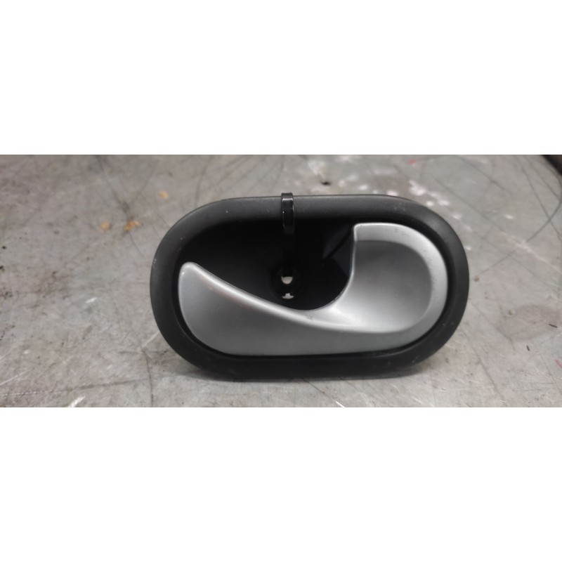Recambio de maneta interior delantera derecha para renault kangoo dynamique referencia OEM IAM   