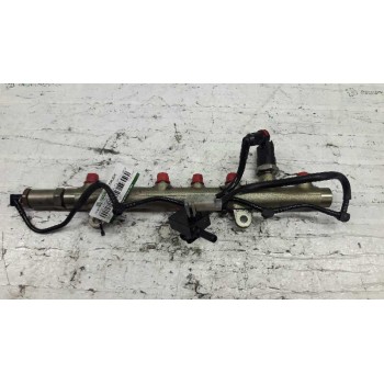 Recambio de rampa inyectora para nissan primera berlina (p12) acenta referencia OEM IAM 7700114017 0445214024 BOSCH