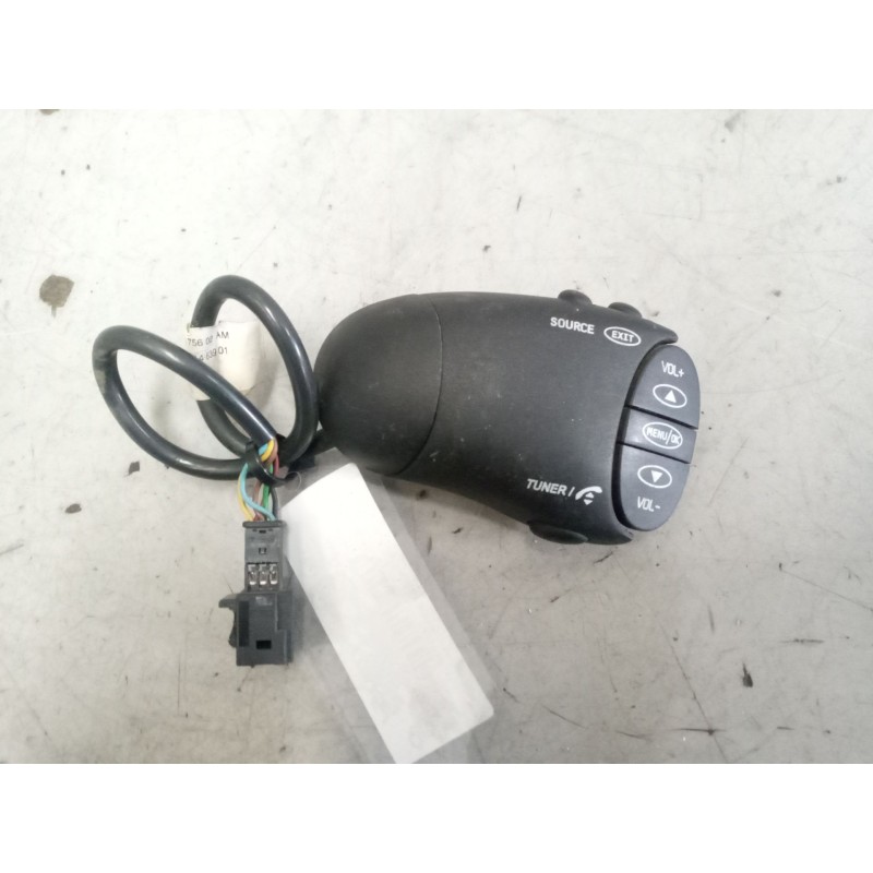 Recambio de mando radio para renault magnum ab diesel referencia OEM IAM 742101463901  7421014639