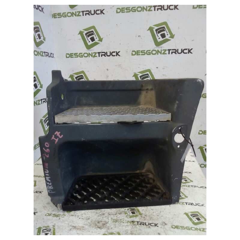 Recambio de peldaño izquierdo para renault midlum fg  xxx.12/c e3 cabina para dormir referencia OEM IAM   