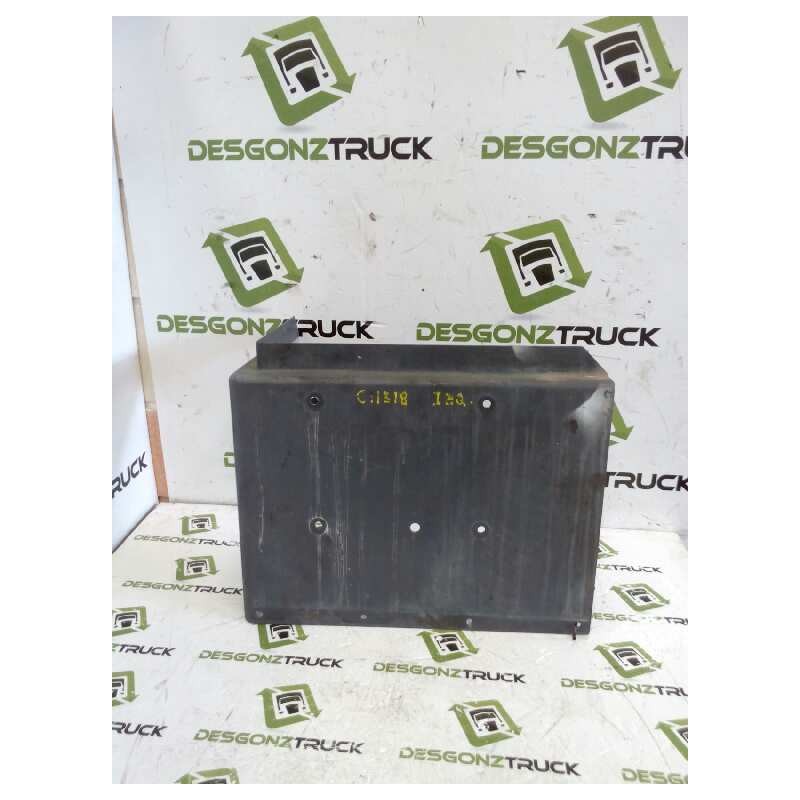 Recambio de guardabarros delantero izquierdo para nissan trucks l35.09 ... referencia OEM IAM   