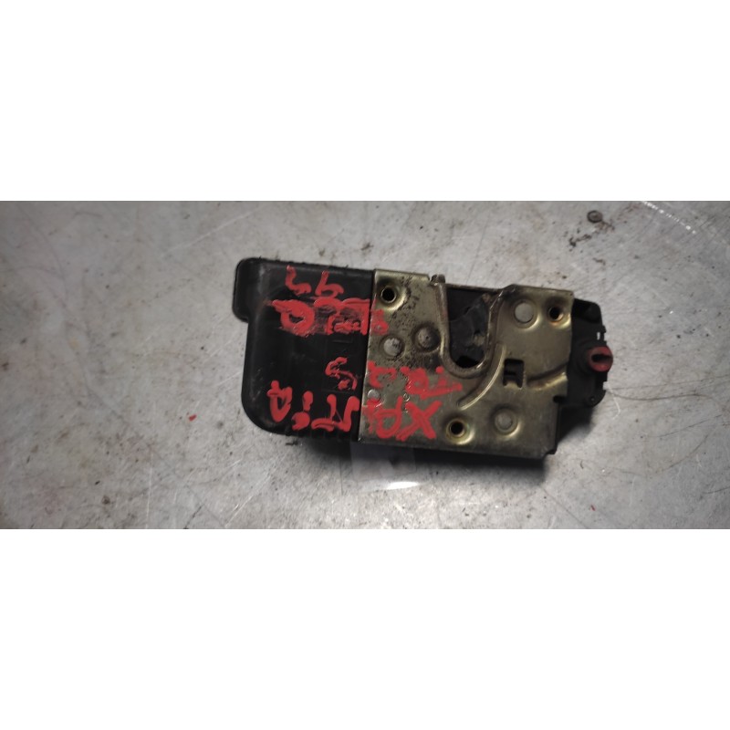 Recambio de cerradura puerta trasera izquierda para citroën xantia berlina 2.0 hdi activa referencia OEM IAM  5PINS 