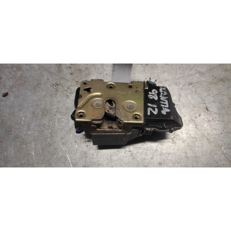 Recambio de cerradura puerta delantera izquierda para citroën xantia berlina 2.0 hdi activa referencia OEM IAM  6PINS 