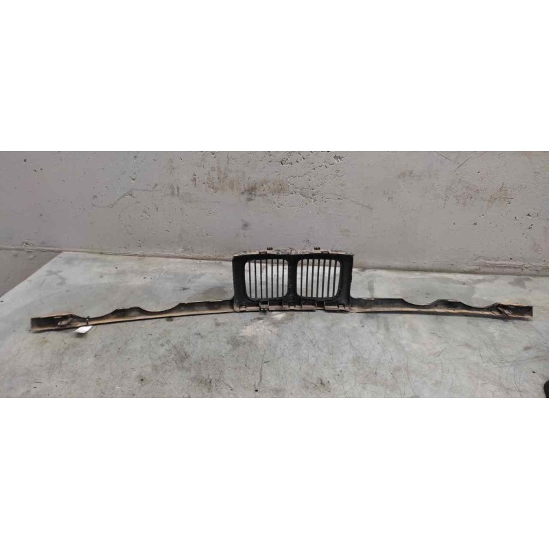 Recambio de rejilla delantera central para bmw serie 5 berlina (e34) 520i (95kw) referencia OEM IAM - Negro 2