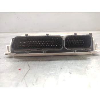 Recambio de centralita motor uce para audi a4 berlina (b5) 1.8 referencia OEM IAM 8D0907558T  0261204957