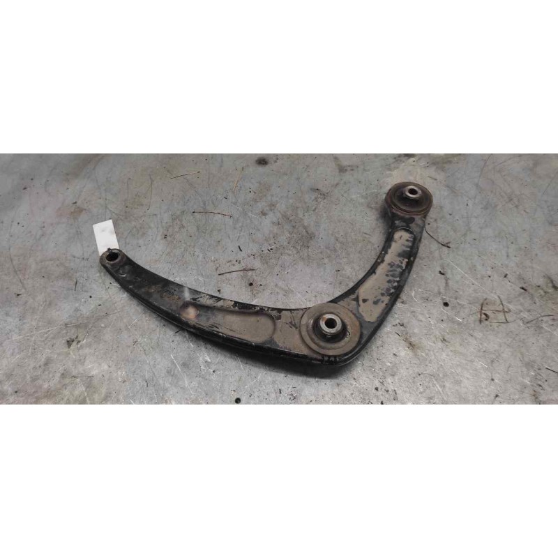 Recambio de brazo suspension inferior delantero derecho para peugeot 307 cc (s1) 2.0 referencia OEM IAM 2