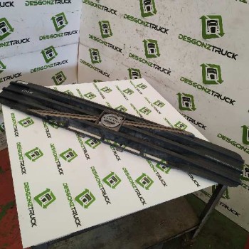 Recambio de rejilla delantera central para volvo fl xxx fg 4x2 cabina para grupos (l4h1c) referencia OEM IAM   